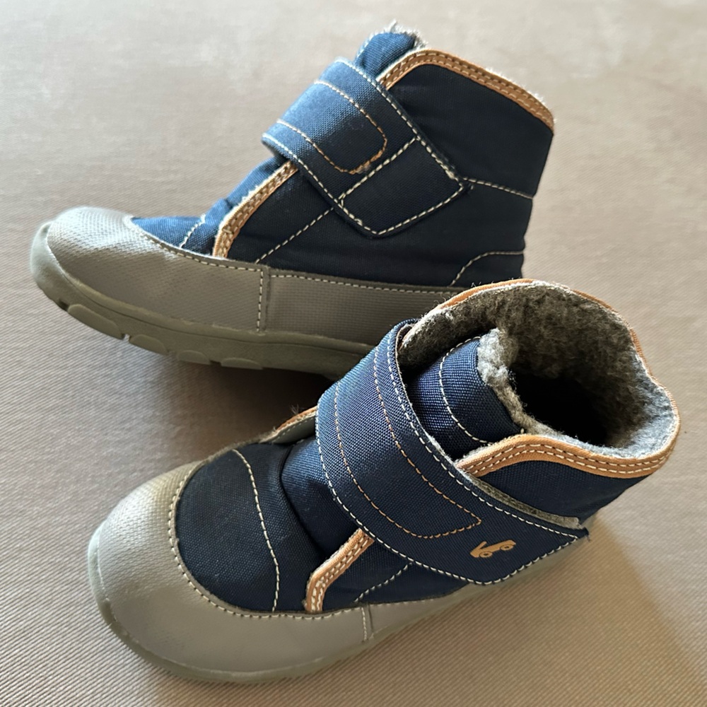 Kids Insulated Gray and Navy Blue Boots See Kai Run 11 toddlers. UEC with box - Picture 6 of 9